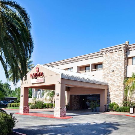 Ramada By Wyndham Houston Intercontinental Airport South Hotel Exterior photo