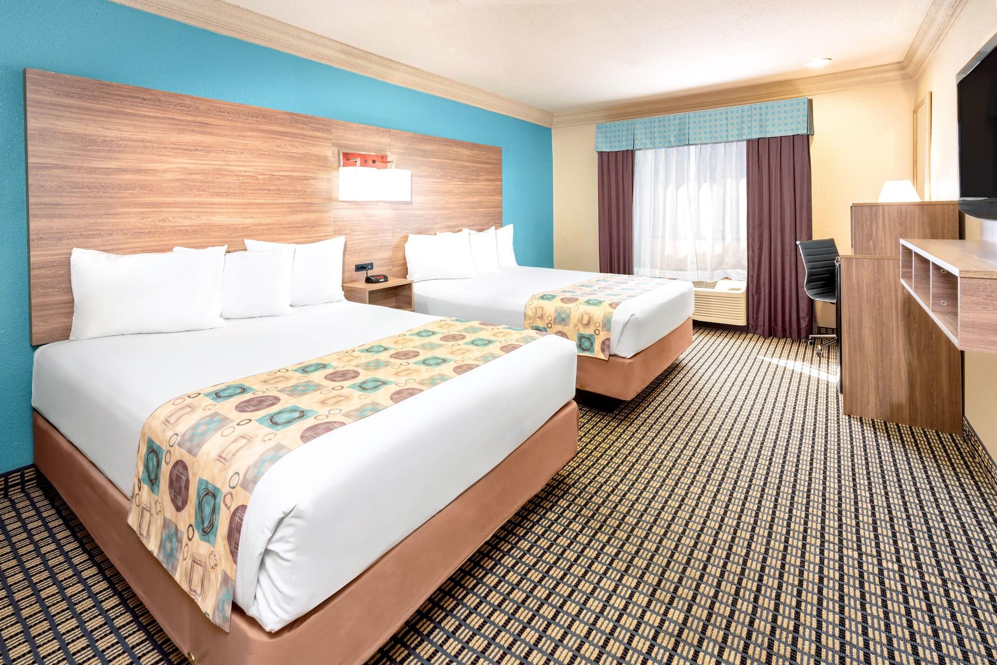 Ramada By Wyndham Houston Intercontinental Airport South Hotel Exterior photo