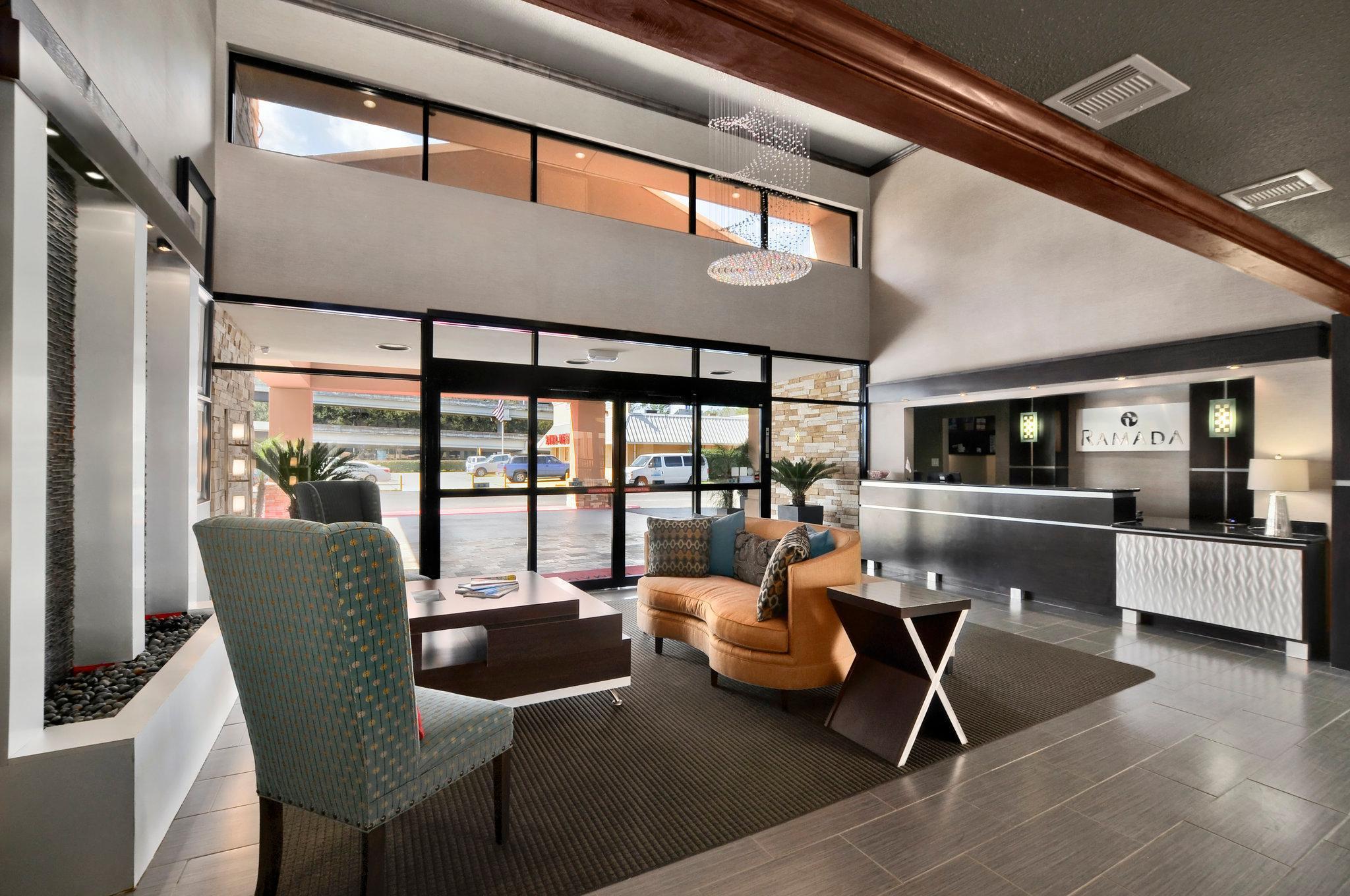 Ramada By Wyndham Houston Intercontinental Airport South Hotel Exterior photo